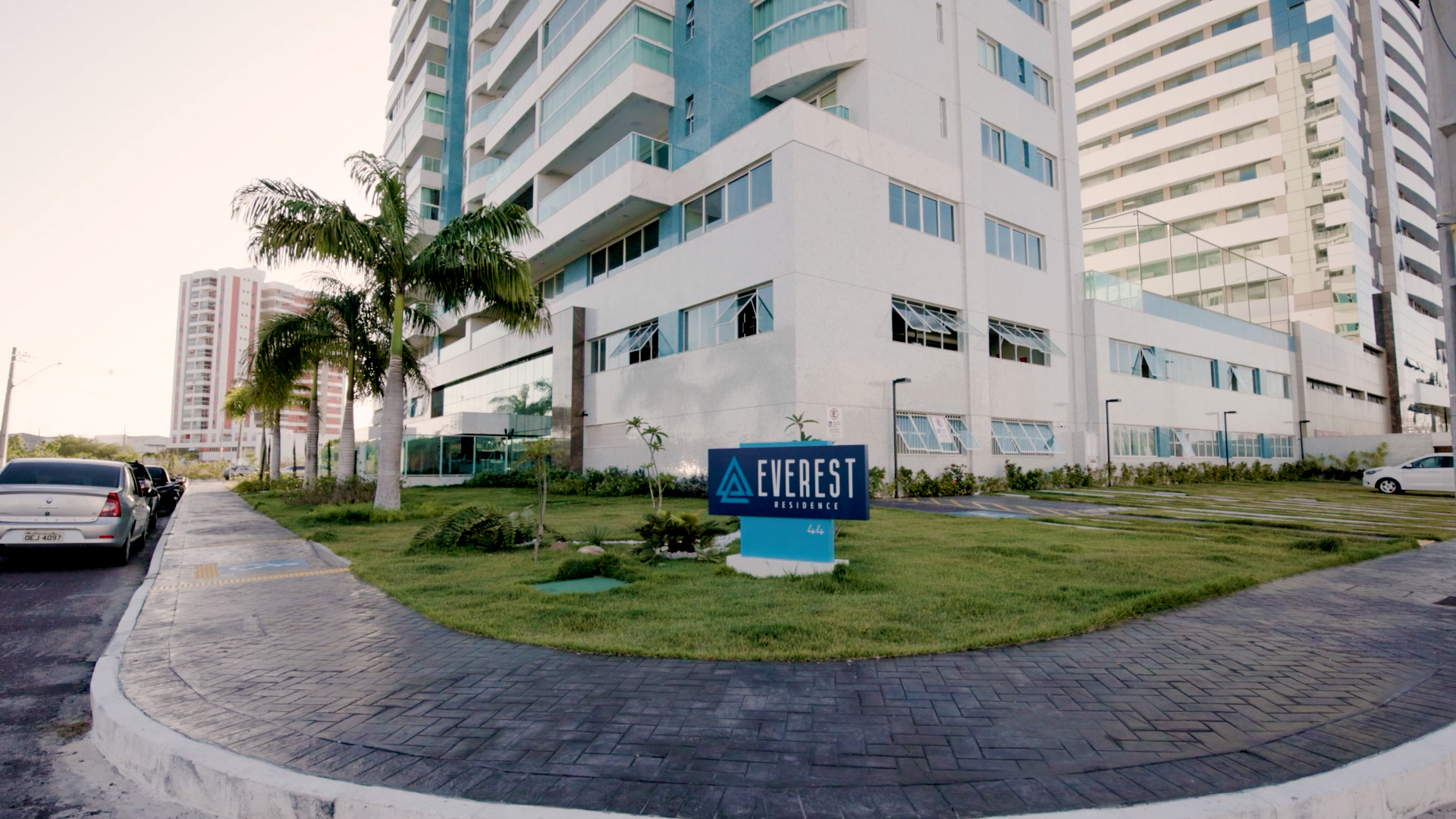 Galeria - Everest Residence - 3